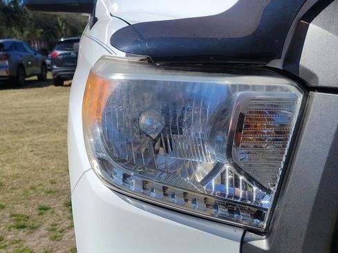 Used 2016 Toyota Tundra SR image 9