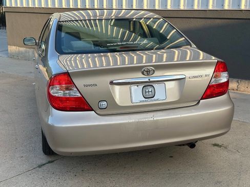 Used 2004 Toyota Camry XLE image 12
