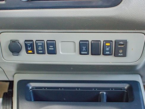 Used 2019 Nissan NV 3500 SL RWD image 30