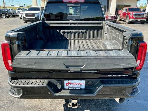 Used 2022 GMC Sierra 3500 Denali w/ Denali Ultimate Package AWD/4WD image 17