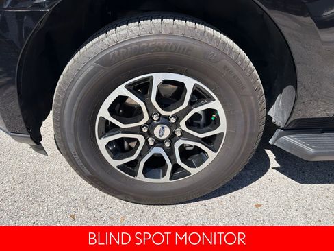 Used 2024 Ford Expedition XLT image 10