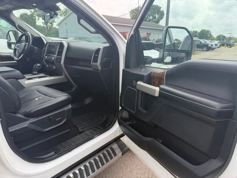 Used 2020 Ford F150 Lariat w/ Equipment Group 502A Luxury AWD/4WD image 11