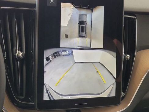 New 2026 Volvo XC60 B5 Plus w/ Protection Package Premier image 15