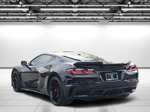 Used 2025 Chevrolet Corvette Z06 image 9
