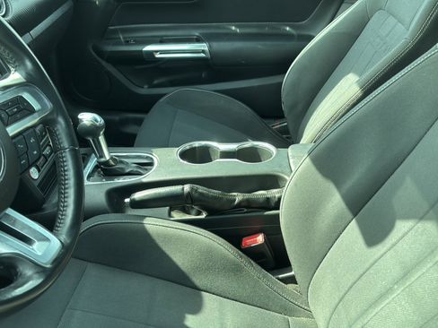 Used 2018 Ford Mustang Coupe RWD image 2