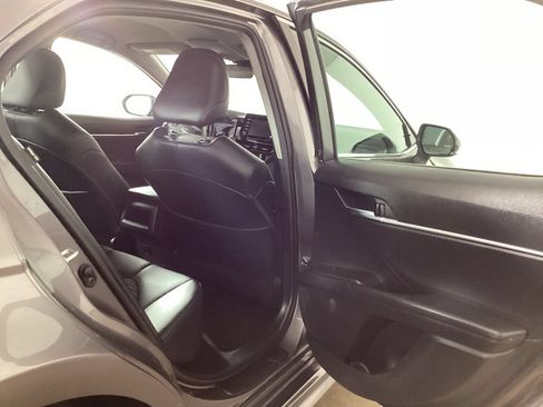 Used 2023 Toyota Camry SE AWD/4WD image 24