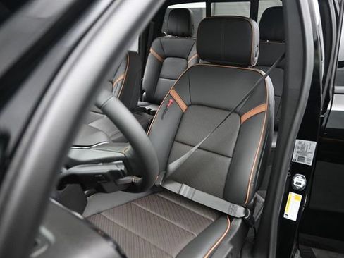New 2026 GMC Canyon AT4 w/ Technology Plus Package AWD/4WD image 11