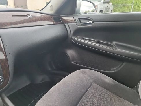 Used 2016 Chevrolet Impala Limited LS FWD image 18
