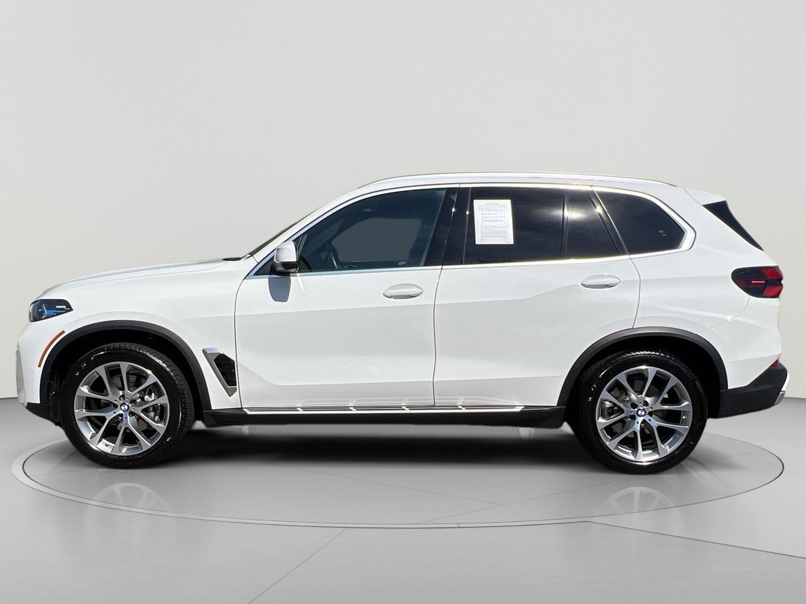 Used 2026 BMW X5 xDrive40i AWD/4WD image 2