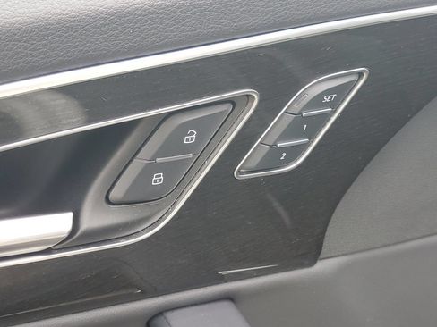 Used 2025 Audi Q7 3.0T Premium Plus AWD/4WD image 9
