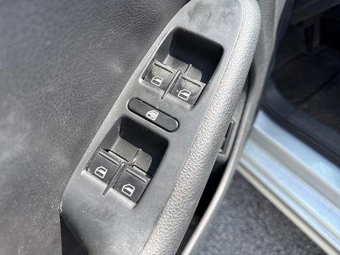 Used 2014 Volkswagen Jetta SE FWD image 23