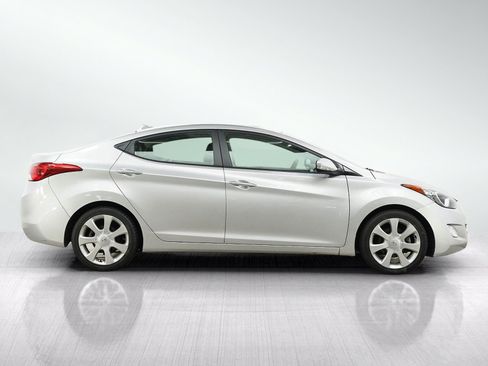 Used 2013 Hyundai Elantra Limited FWD image 6