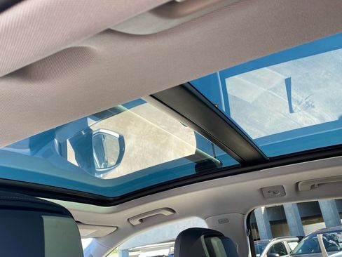 Used 2024 Audi Q5 e Premium Plus w/ Premium Plus Package image 23