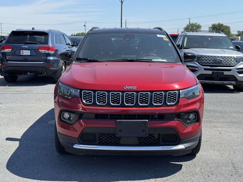 Used 2025 Jeep Compass Limited AWD/4WD image 7