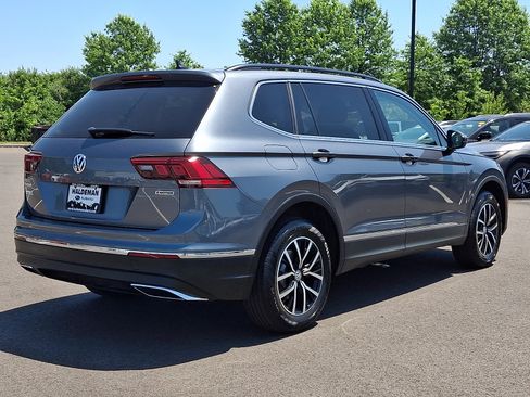 Used 2021 Volkswagen Tiguan SE w/ Panoramic Sunroof Package AWD/4WD image 7