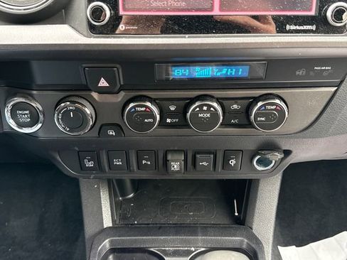 Used 2023 Toyota Tacoma TRD Off-Road w/ Technology Package AWD/4WD image 27