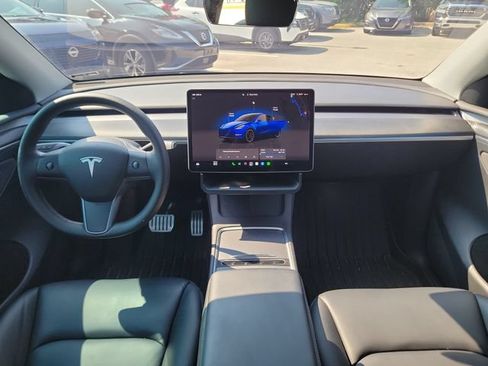 Used 2022 Tesla Model Y Performance AWD/4WD image 15