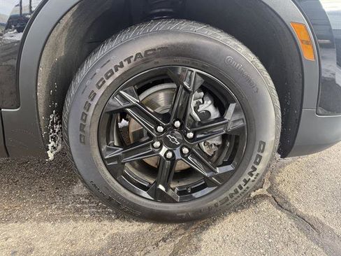 Used 2024 Chevrolet Blazer LT w/ Convenience Package image 9