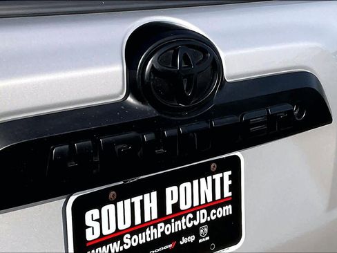 Used 2019 Toyota 4Runner TRD Off-Road Premium image 30