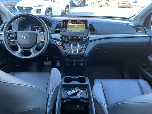 Used 2023 Honda Odyssey Touring image 34