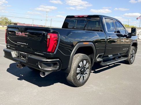 Used 2024 GMC Sierra 2500 Denali image 9