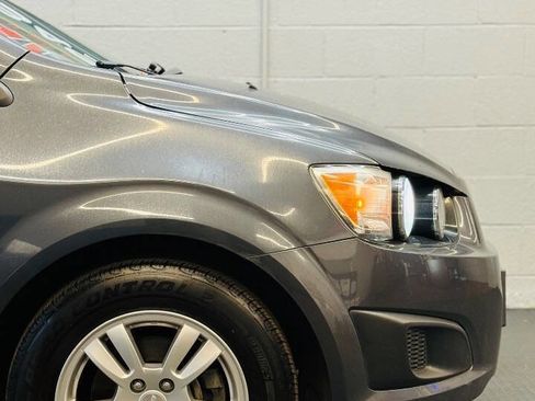 Used 2013 Chevrolet Sonic LT FWD image 9