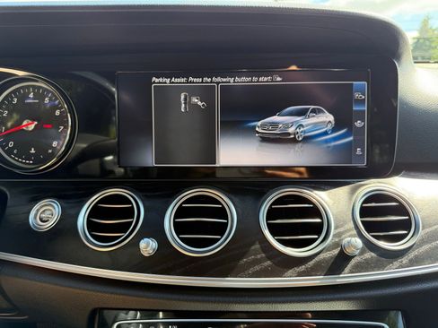 Used 2017 Mercedes-Benz E 300 4MATIC image 22