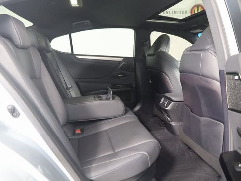 Used 2024 Lexus ES 300h F Sport w/ Accessory Package (Z2) image 15