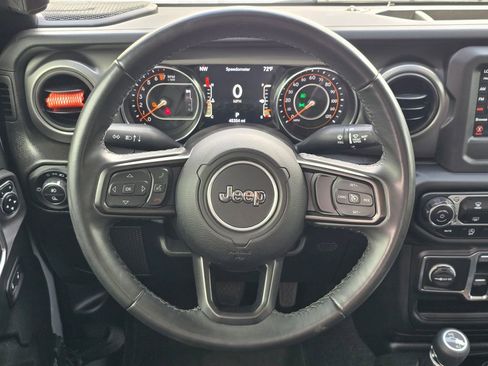 Used 2022 Jeep Gladiator Sport AWD/4WD image 6