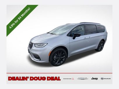 New 2026 Chrysler Pacifica Limited