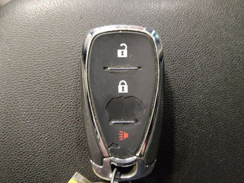 Used 2019 Chevrolet Equinox LS FWD image 32