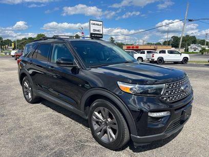 Used 2022 Ford Explorer XLT w/ XLT Sport Appearance Package