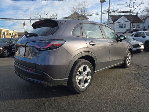 Certified 2024 Honda HR-V LX image 9
