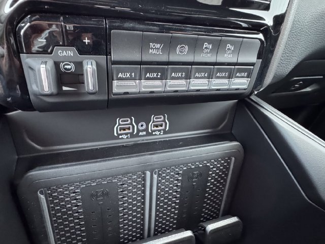 New 2027 RAM 3500 Big Horn AWD/4WD image 37
