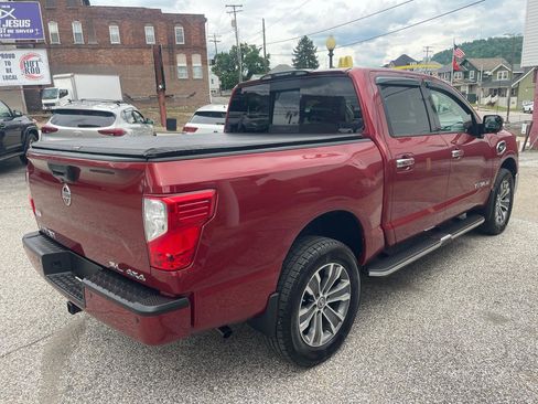 Used 2017 Nissan Titan SL AWD/4WD image 6