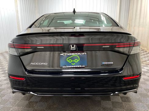Used 2024 Honda Accord Sport image 17