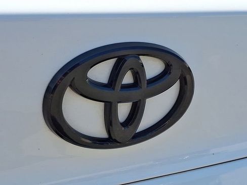 Used 2025 Toyota Camry SE w/ Convenience Package FWD image 29