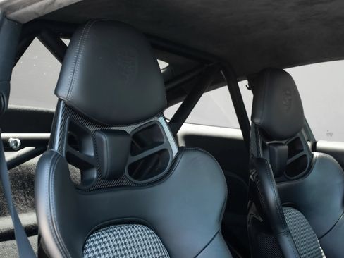 Used 2018 Porsche 911 GT3 RWD image 17