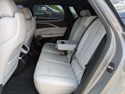 Used 2024 Cadillac Lyriq Sport RWD image 15