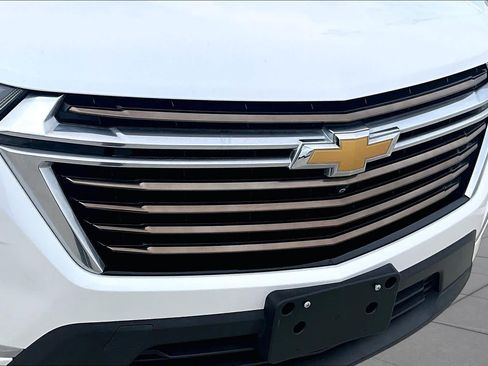 Used 2023 Chevrolet Traverse High Country FWD image 28