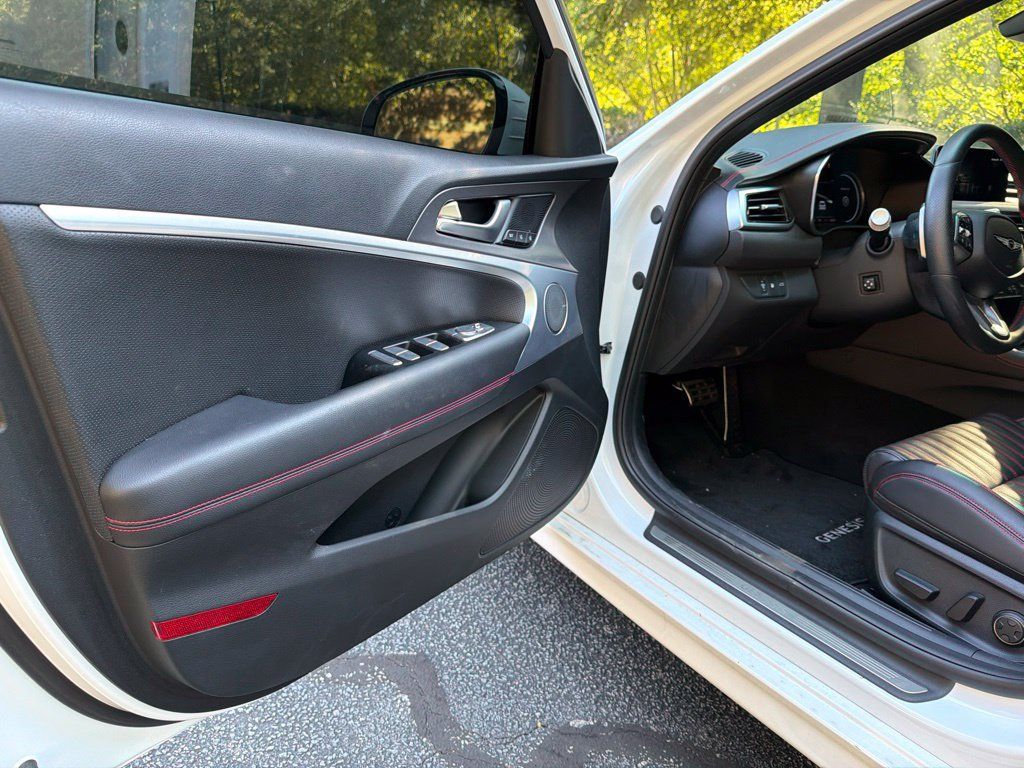 Used 2025 Genesis G70 2.5T w/ Sport Prestige Package RWD image 5