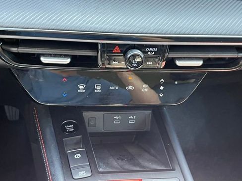 Used 2025 Nissan Kicks SR FWD image 21