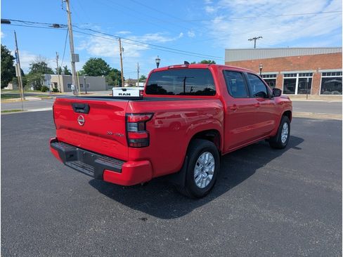 Used 2023 Nissan Frontier SV AWD/4WD image 5