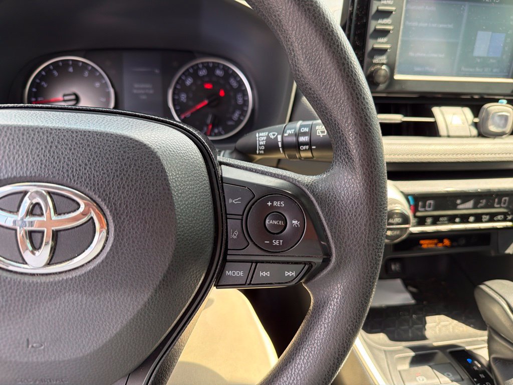Used 2019 Toyota RAV4 XLE w/ All Weather Liner Package AWD/4WD image 5