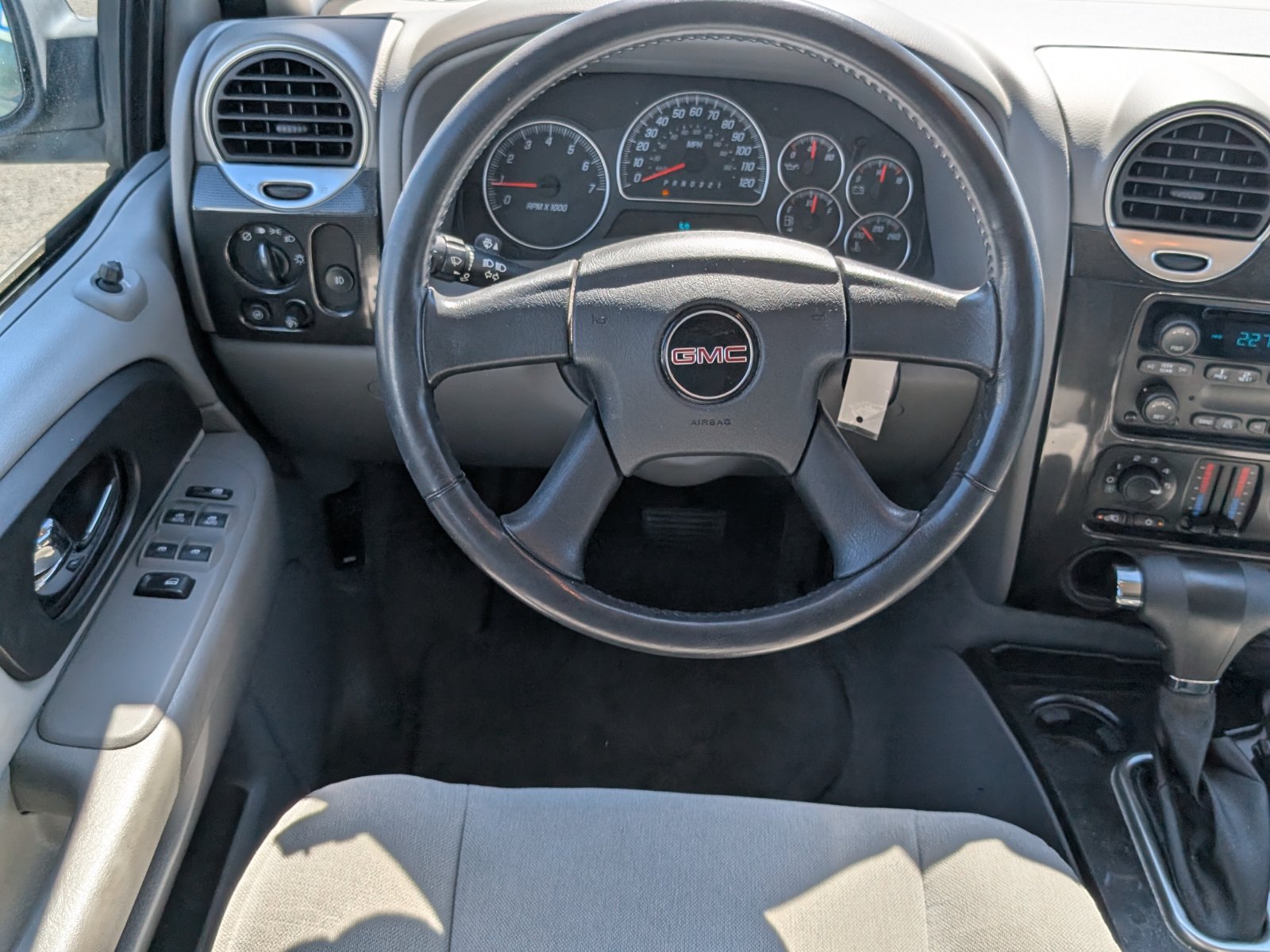 Used 2007 GMC Envoy SLE RWD image 8
