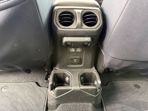 Used 2022 Jeep Gladiator Sport AWD/4WD image 31