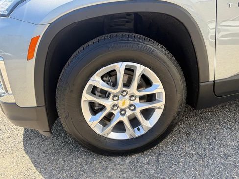 Used 2023 Chevrolet Traverse LS w/ Safety Package AWD/4WD image 10