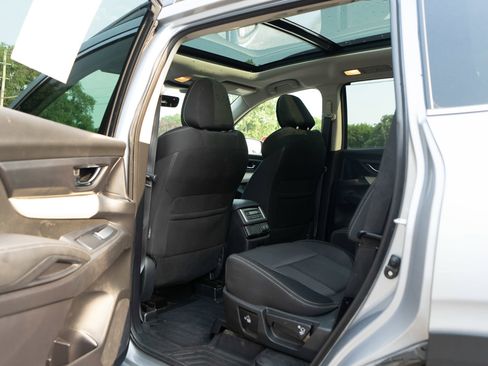 Used 2021 Subaru Ascent Premium w/ Sport Package AWD/4WD image 30