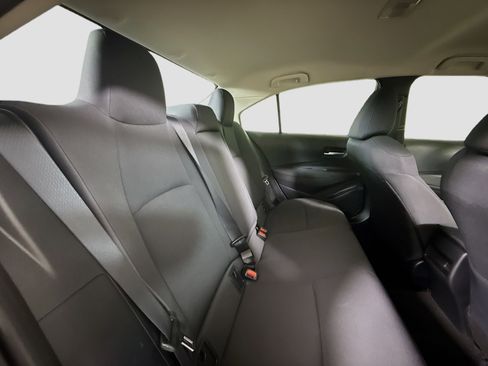 Used 2021 Toyota Corolla LE image 26