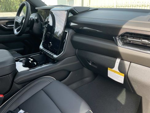 New 2026 GMC Yukon XL Elevation image 29